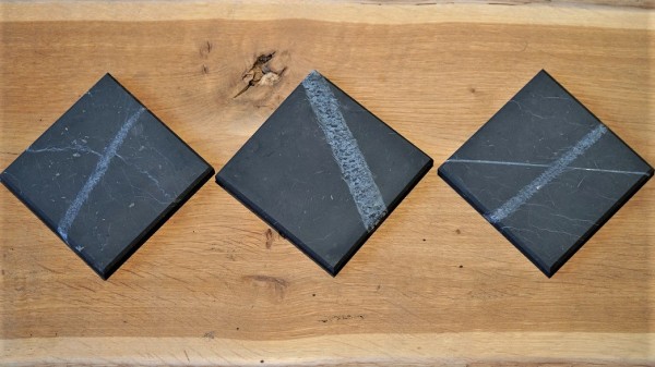 Schungit-Platte mit Quarz 10x10x1,0cm
